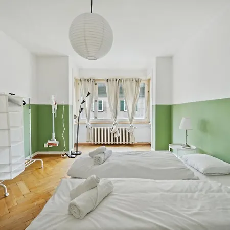 For Explorers 222 * Zurigo