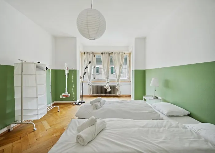 For Explorers 222 * Zurich