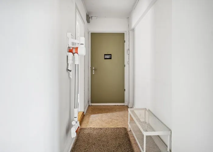 For Explorers 222 * Zúrich